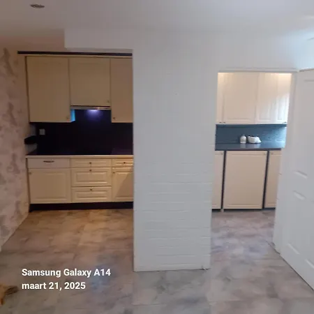 Thuis Op Flakkee アパート